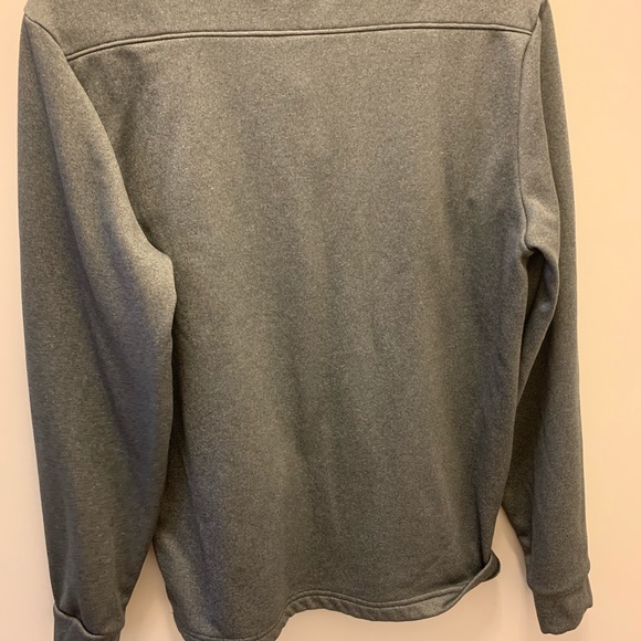 Grey under armour jacket. Never worn - Picture 3 of 3